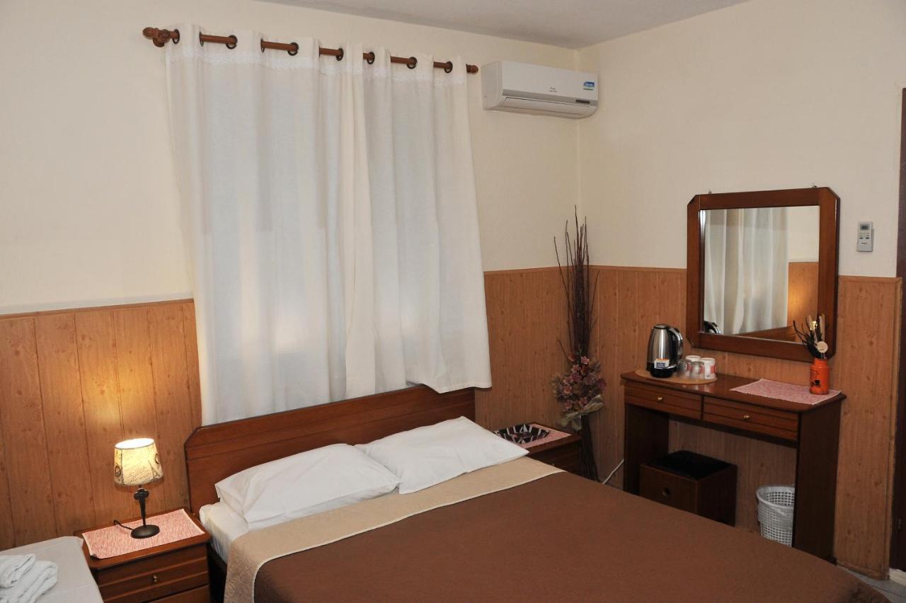 Guesthouse Bloutsos Rooms Kastraki Exterior photo