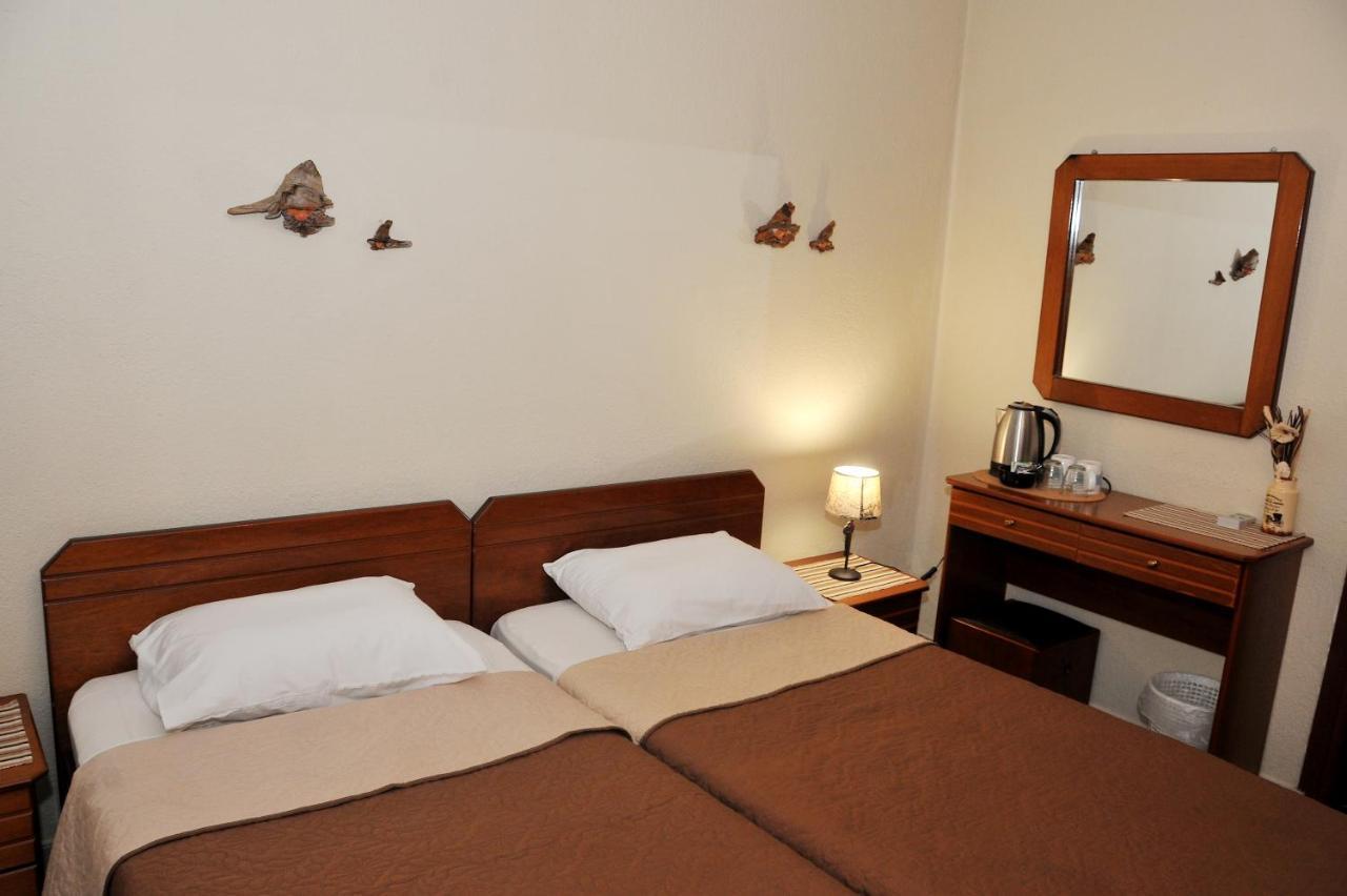 Guesthouse Bloutsos Rooms Kastraki Exterior photo